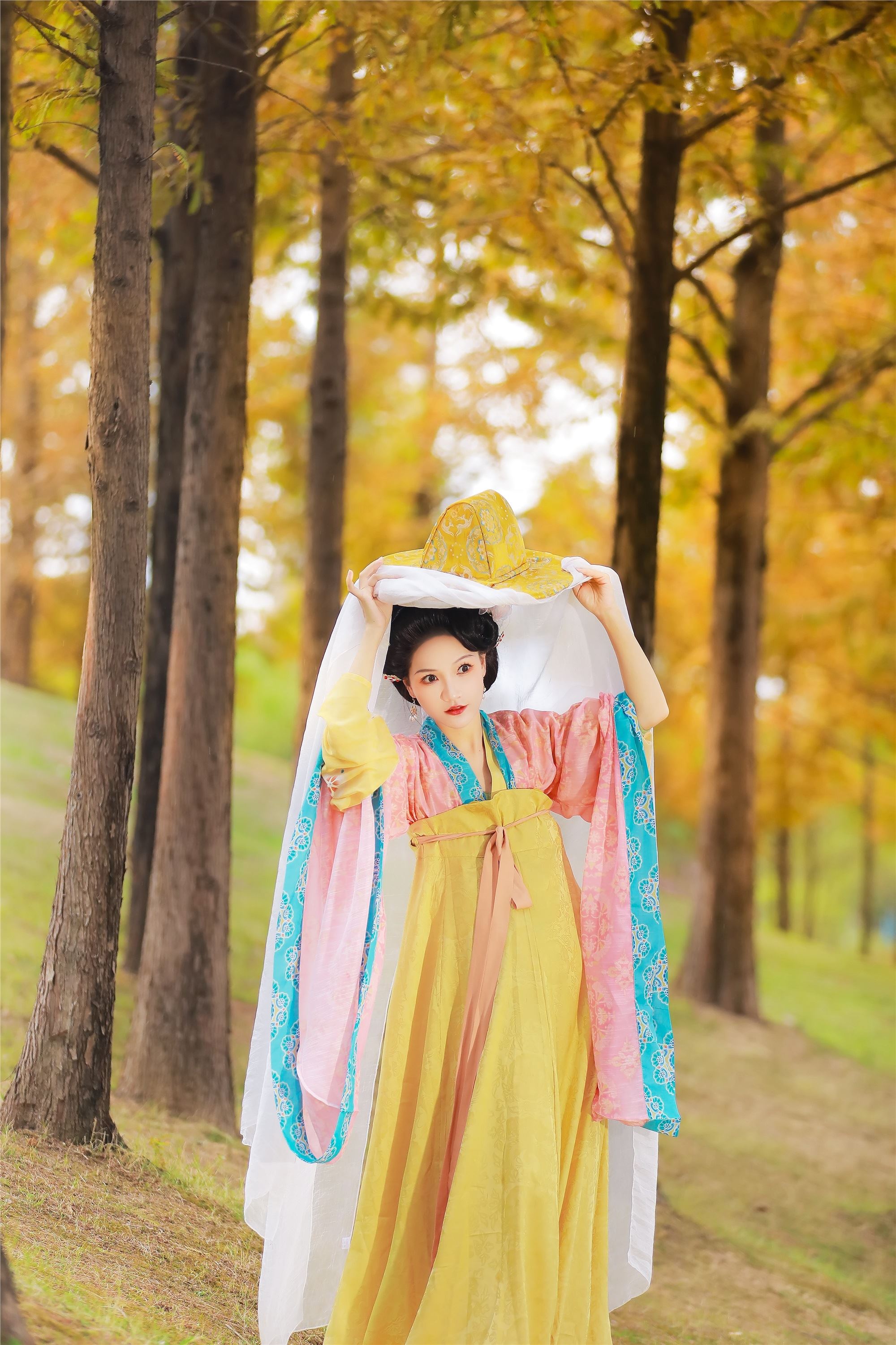 YITUYU艺图语 2025.02.07 秋意浓 焚香小也